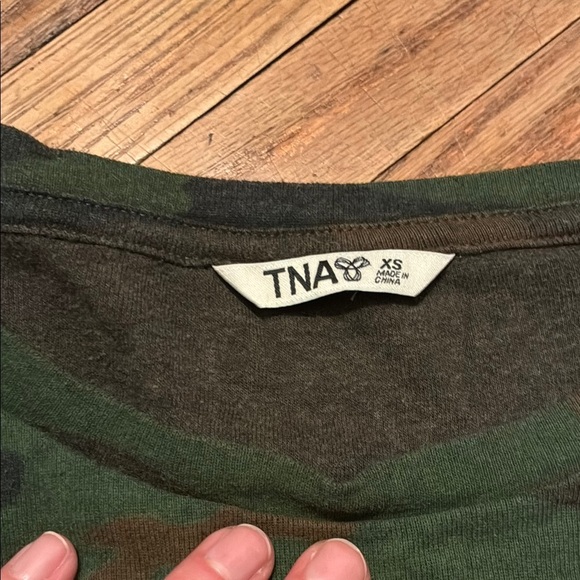 TNA Camouflage Long Sleeve Tee Green Brown - Picture 2 of 9